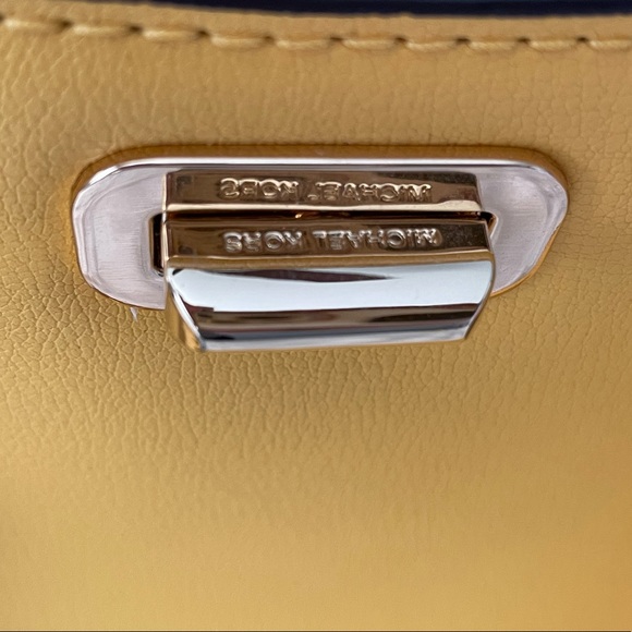Sylvie stud LG Michael Kors Satchel - Picture 8 of 16